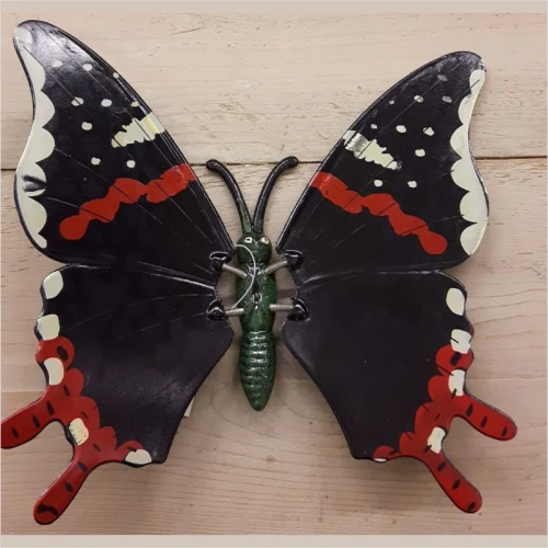 Hollandse wand vlinder 23 centimeter zwart rood