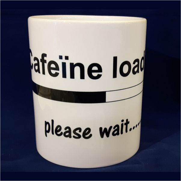 Geologie ornament Correctie Witte koffiemok Caffeine loading please wait bij FAME musthaves