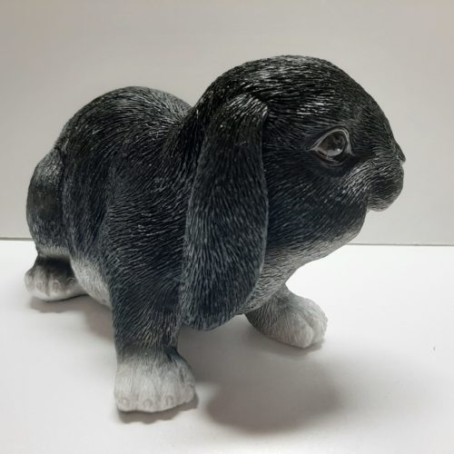Beeldje konijn levensecht in zwart en wit