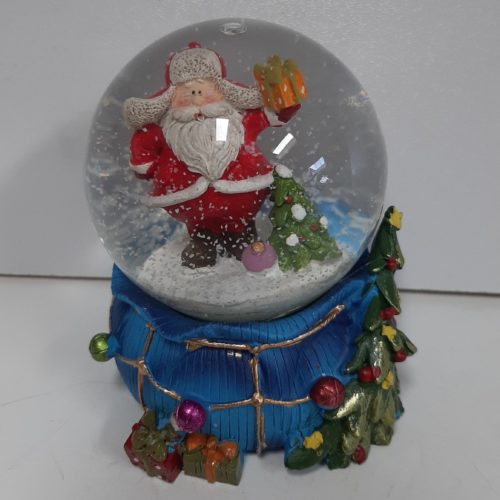 Sneeuwbol blauw gekleurde cadeauzak met kerstman 9cm hoog