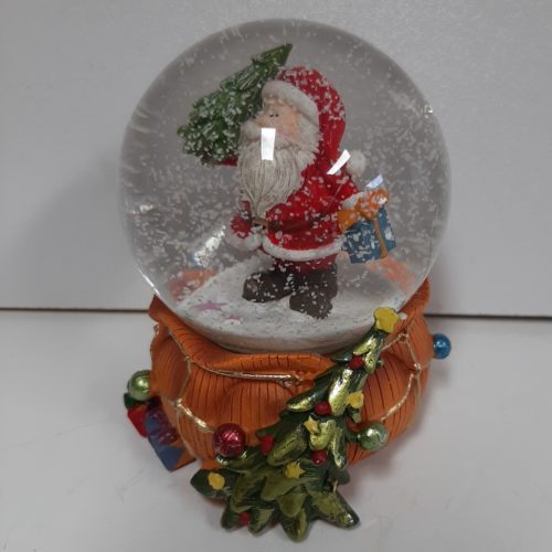 Sneeuwbol oranje gekleurde cadeauzak met kerstman 9cm hoog