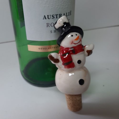Wijnafsluiter, wijnstop, flessenstop Sneeuwpop met zwarte hoed