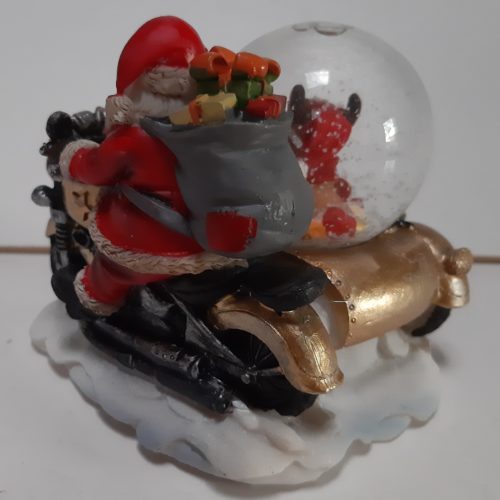 Sneeuwbol kerstman op motor met goudkleurige zijspan met rendier in bol Type C