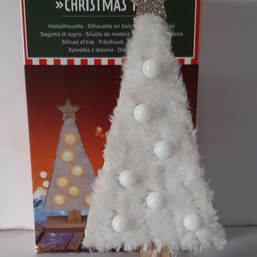 Houten silhouet kerstboom fluffy met ledlampjes recht model