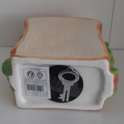 Spaarpot sanwich met brood sla en ei