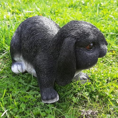 Beeldje konijn hangoor zwart wit 22 cm